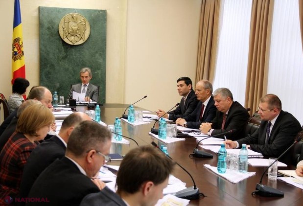 FOTO RECENSĂMÂNT 2014 // Hora moldovenească și sloganul „Numără-te printre cei care contează”