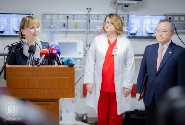 FOTO // Bloc operator nou cu 15 săli chirurgicale, inaugurat la Institutul de Medicină Urgentă din Chișinău: Până la 35 de mii de operații pe an