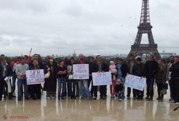 Horă de Ziua Independenței chiar în fața Turnului Eiffel din Paris