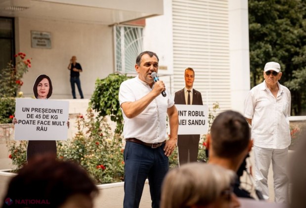 Un nou PROTEST organizat în susținerea Marinei Tauber. Adunați în fața Curții de Apel Chișinău, membrii și simpatizanții Partidului „ȘOR” cer eliberarea deputatei din arest