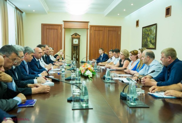 Guvernul „SALVATOR”: Deșeurile menaje au început să fie EVACUATE din Chișinău