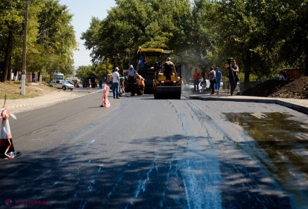 FOTO // Aflat în afara R. Moldova, Ilan Șor continuă reparația drumurilor din Orhei: „Chiar dacă unii au spus că după parlamentare nu vom face nimic, noi continuăm planul nostru și realizăm angajamentele noastre”