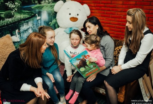 FOTO // Un nou ajutor pentru familia Rusu din Selemet, care a primit o CASĂ de la Fundația „Edelweiss”. Plahotniuc: „I-am promis Ionelei Rusu o bibliotecă generoasă…”