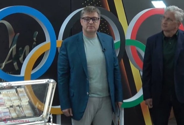 VIDEO // Olimpicii și-a primit PREMIILE de la 7777.md. Medaliatul cu BRONZ la Tokyo a plecat acasă cu o SERVIETĂ de bani. Milanov: „Sperăm că după JO de la Paris vom acorda și ZECE milioane de lei”. NGM Company a DUBLAT bugetul destinat olimpicilor