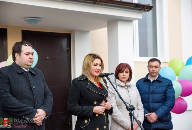 FOTO // Alte opt familii din Orhei și-au realizat visul - APARTAMENTE SOCIALE la doar 500 de lei pe luna