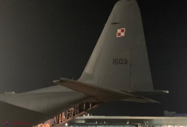 FOTO // R. Moldova este ajutată să facă fața DESTABILIZĂRILOR. Polonia a trimis la Chișinău șase avioane „Hercules” încărcate cu ARME, muniții și echipamente destinate Poliției R. Moldova