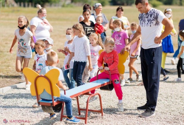 FOTO // Un nou PROIECT lansat la inițiativa lui Ilan Șor: „Câte un teren de joacă pentru copii în fiecare sat”. Primul a fost inaugurat în satul Cuhnești