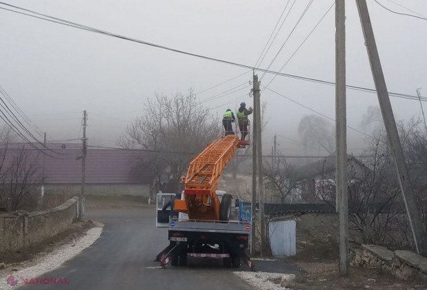 FOTO // Partidul „ȘOR” continuă lucrările de ILUMINARE STRADALĂ a satelor conduse de primarii formațiunii