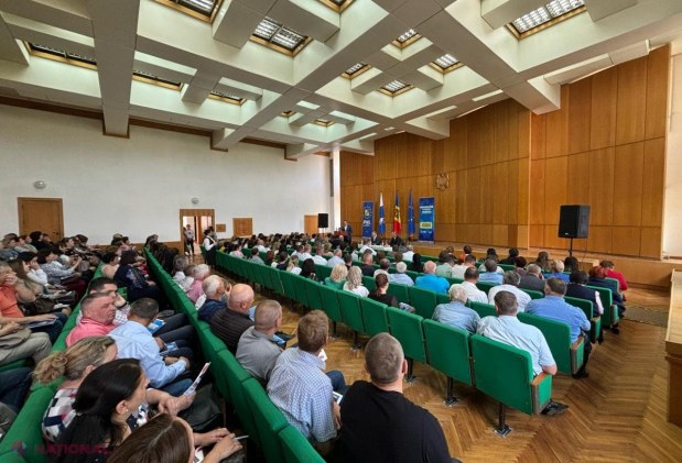 FOTO // Adrian Dupu, înaintea alegerilor EUROPARLAMENTARE de pe 9 iunie: „Am fost în peste 20 de raioane și zeci de localități... Cetățenii R. Moldova își doresc să fie cât mai curând alături de România în UE”