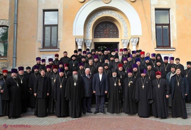 FOTO // Igor Dodon s-a ÎNTREȚINUT cu Episcopul Marchel, cel care a lansat un atac SUBURBAN la adresa Maiei Sandu în campania electorală