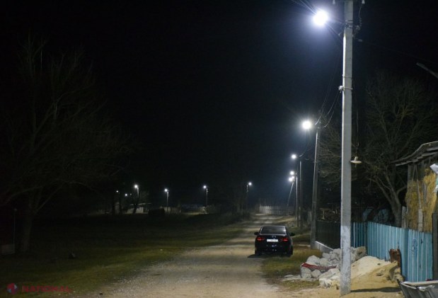 FOTO // Comuna Donici din raionul Orhei a fost complet iluminată de echipa Partidului „ȘOR”: „Îmi place ce se întâmplă în localitatea noastră în ultimii ani. Mergem spre bine și asta ne bucură”