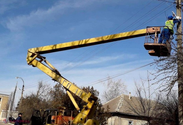 FOTO // Partidul „ȘOR” a dat START lucrărilor de construcție a unui nou sistem de iluminare stradală în satul Cairaclia