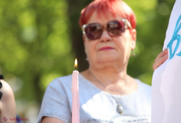 Partidul „ȘOR” și PCRM au PROTESTAT împreună în fața Parlamentului față de scumpirea energiei electrice: „Cu PAS la guvernare revenim la lumânare!”