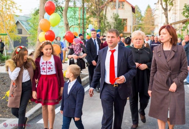 FOTO // Primarul de Orhei, Ilan Șor, a mai inaugurat o curte renovată capital, în cadrul Programului „Operațiunea Curtea”