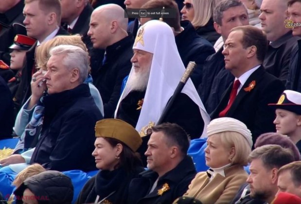 VIDEO // Putin și-a scos ostașii la DEFILARE în Piața Roşie, în timp ce ucide cu sânge rece civili în Ucraina