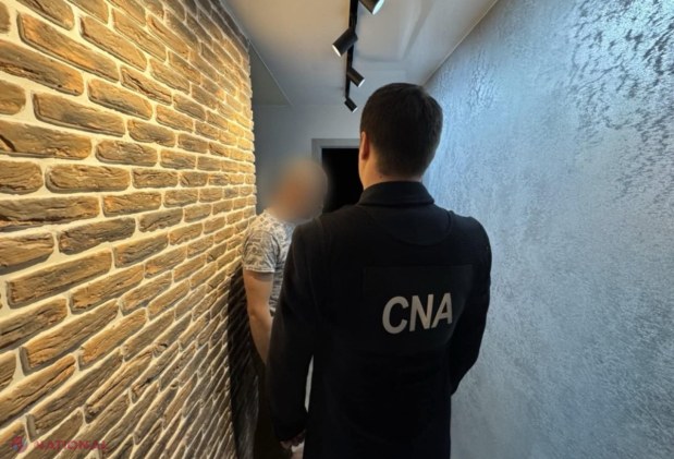 FOTO // Zeci de persoane intrau și ieșeau nestingherit din R. Moldova, chiar dacă aveau INTERDICȚIE în zona Schengen. Pentru acest „serviciu” plăteau unui bărbat din sudul republicii o taxă ilegală cuprinsă între 250 și 400 de euro