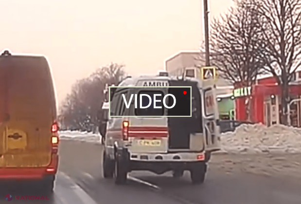 VIDEO // Ambulanța transportă... BRAZI și încalcă regulile de circulație: Inspectorii de patrulare caută șoferul