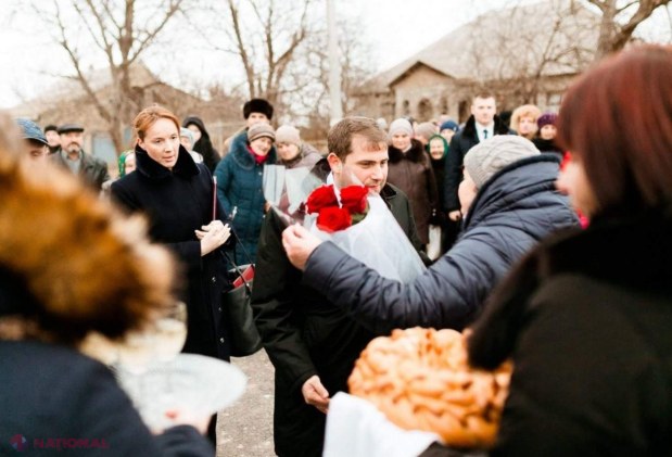 FOTO // Încă două porțiuni de drum în comuna Jora de Mijloc, date în exploatare de primarul Partidului „ȘOR”, Marina Tauber