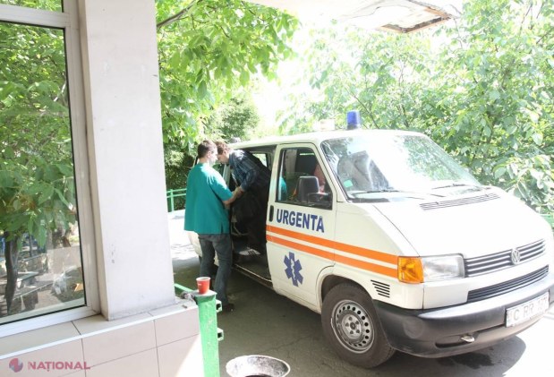 TRAGEDIE // Fiul şefului Poliţiei Locale, ÎNJUNGHIAT în centrul oraşului 