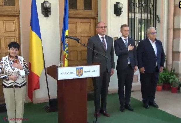 VIDEO // Distincția „Centenarul Marii Uniri”, oferită de către România unui grup de personalități din R. Moldova, printre care lui Alexandru Bantoș, Nicolae Botgros și Vitalie Ciobanu, de Ziua Limbii Române