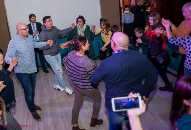 FOTO // „Concertul organizat de Partidul „ȘOR” la Torino a adunat sute de moldoveni din diasporă”