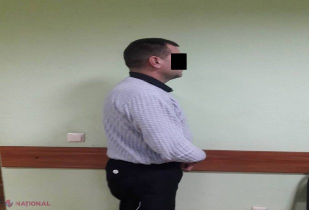 Un chișinăuean a spart două mașini parcate în sectorul Ciocana al capitalei și a furat bunuri de zeci de mii de lei
