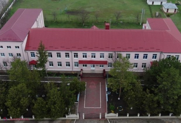 Înfrățire între Gimnaziul Roșietici, raionul Florești, și două școli gimnaziale din comunele Vârlezi și Umbrărești, județul Galați, România. Cele trei instituții vor derula în comun proiectele „Educația ne unește” și „Tradiții și obiceiuri locale”