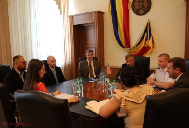 FBI, în vizită la Ministerul de Interne