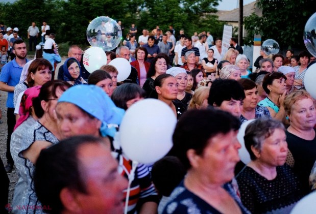 Între timp, Partidul „ȘOR” anunță că a mai iluminat un sat din cele peste 100 localități din circumscripțiile 18 și 19, unde alegerile au fost câștigate de Ilan Șor și Marina Tauber