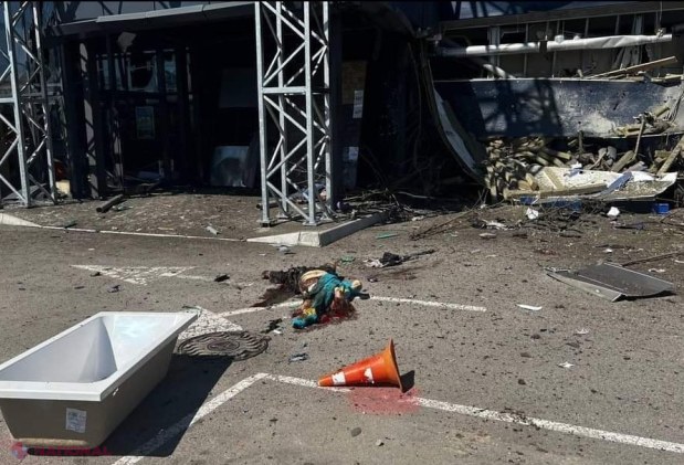 FOTO // Noi imagini DRAMATICE publicate de Volodimir Zelenski: 21 de persoane au fost UCISE, iar 48 rănite grav în Herson de bombele lui Putin