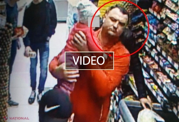 VIDEO // Momentul în care un bărbat din Chișinău FURĂ un telefon mobil, în timp ce ține un copil în brațe: Îl recunoști?