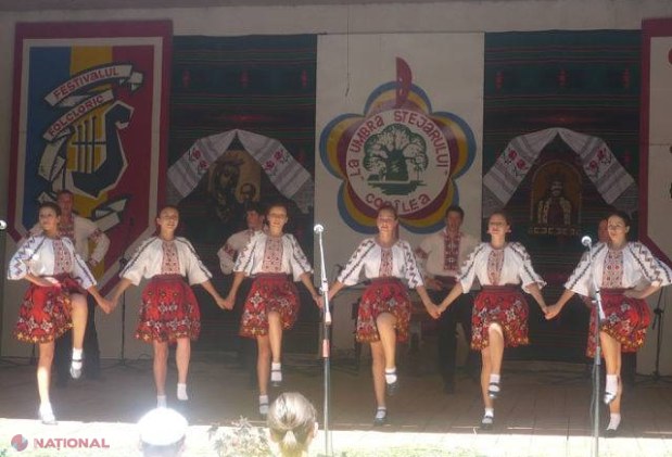 FESTIVAL // Cântece și dansuri „La umbra stejarului” lui Ștefan cel Mare și Sfânt din satul Cobâlea