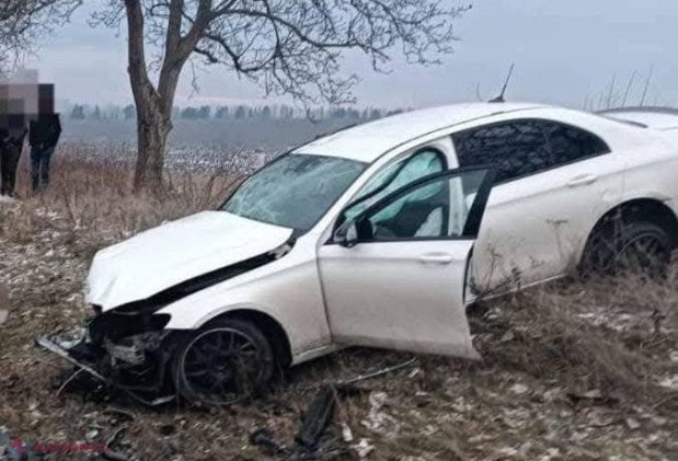 FOTO // Un polițist de la Drochia și soția lui, morţi într-un accident lângă Edineț: Fetița lor de 10 ani și o femeie de 62 de ani - în stare gravă la spital, iar șoferul care ar fi provocat tragedia a scăpat nevătămat 