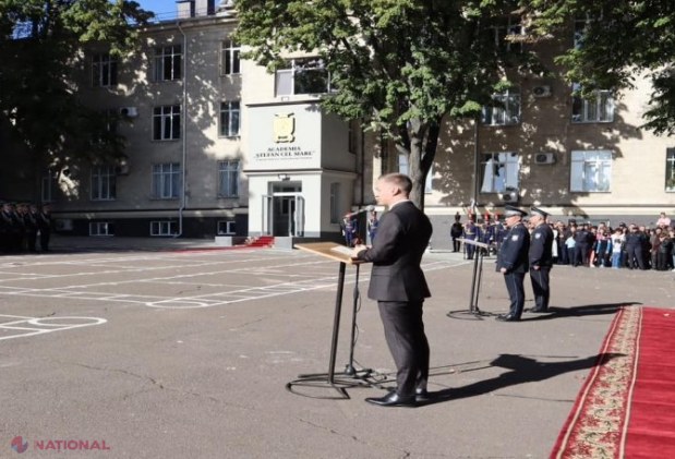 FOTO // Adrian Dupu, la ceremonia de depunere a jurământului de către noua promoție de studenți ai Academiei „Ștefan cel Mare