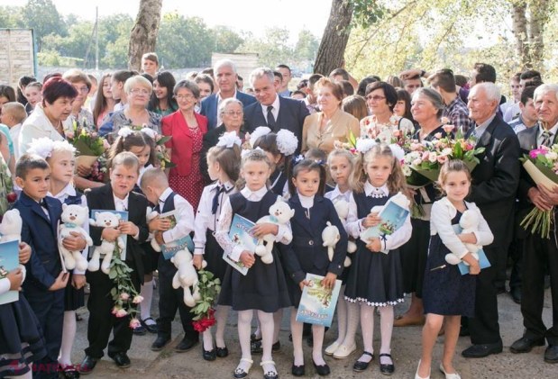 Plahotniuc a fost de 1 septembrie în satul său de baștină: „Aici am învățat primele lecții, aici am descoperit primii eroi din povești”