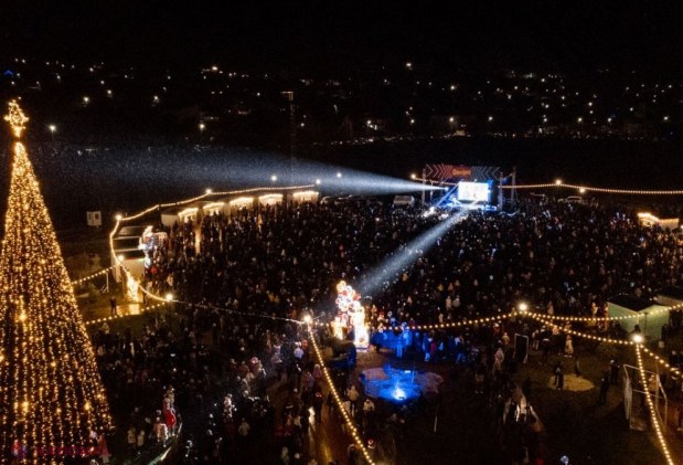 FOTO // Asistență RECORD la deschiderea Târgului de Crăciun de la „Orheiland”: „Atmosfera este una extraordinară, iar pe an ce trece e tot mai frumos”