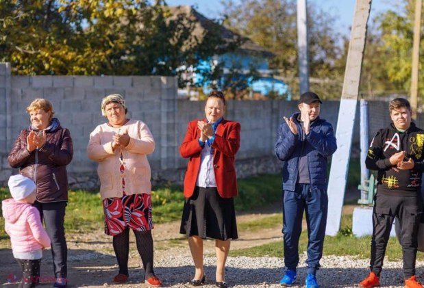 Deputata Platformei Parlamentare „Pentru Moldova”, Eleonora Graur, a amenajat un teren de joacă pentru copii