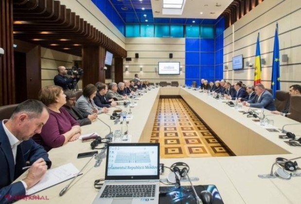 Culisele întâlnirii conducerii PD și PSRM: „Alianța PSRM - PD îi pregătește un CADOU lui Dodon - realegerea sa, dar nu de către popor”