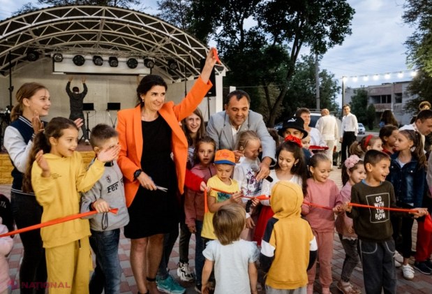 FOTO // În comuna Zorile din raionul Orhei, a fost amenajat un PARC și construită o estradă de vară. „Raionul Orhei este un model de dezvoltare și un exemplu demn de urmat”