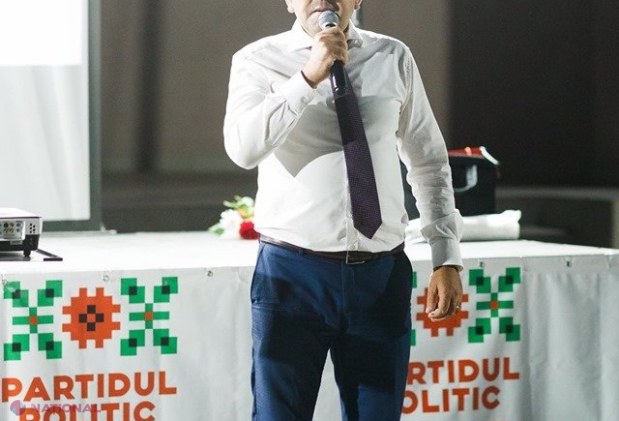 FOTO // Partidul „ȘOR” a finalizat proiectul de ILUMINAT STRADAL în satul Jeloboc în memoria primăriței: „Luminile pe care le aprindem azi în satul Jeloboc și în toată comuna Piatra sunt în amintirea Marianei Țugui”