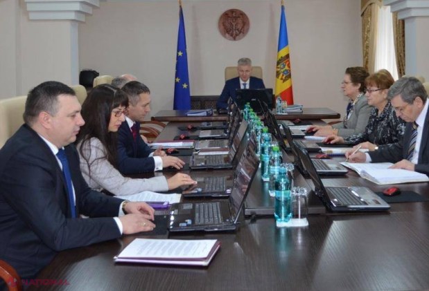 Membrul CSM cu venituri de MILIOANE