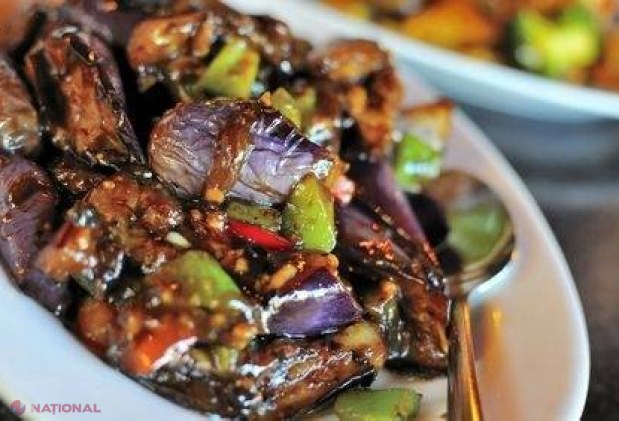 REŢETĂ // Vinete chinezeşti cu usturoi şi sos de soia