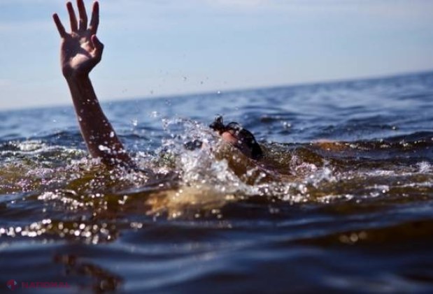 O fetiță de 11 ani din Chișinău, dată dispărută în Marea Neagră: Aceasta se afla cu mama și sora la odihnă în Constanța