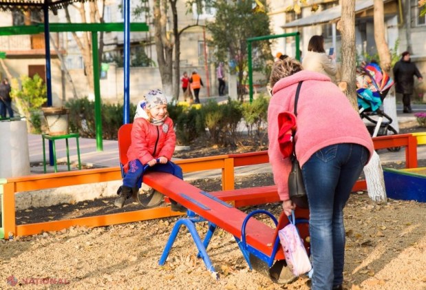 FOTO // Primarul de Orhei, Ilan Șor, a mai inaugurat o curte renovată capital, în cadrul Programului „Operațiunea Curtea”
