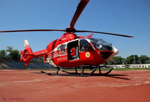 VIDEO // Un bărbat care a suferit un INFARCT, transportat cu un elicopter SMURD de la Cahul la Chișinău 