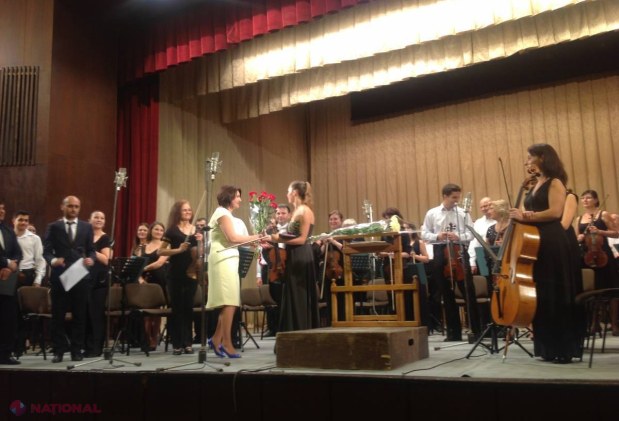 O violonistă moldoveancă, stabilită în Elveția, a primit titlul onorific „Maestru în Artă”