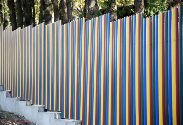 FOTO // Cel mai mare proiect de RENOVARE a grădinițelor din Orhei, lansat de echipa Partidului „ȘOR”, este aproape de final. Pe teritoriul acestei grădinițe va fi construită o piscină și un teren de sport. „Copiii vor fi ca într-o poveste”