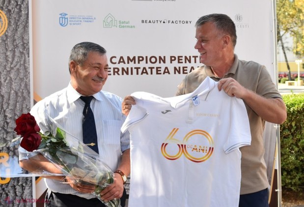 FOTO // Cel mai mare sportiv din istoria R. Moldova, Tudor Casapu, la 60 de ani. Mingireanul, SINGURUL campion olimpic moldovean la o probă individuală, a primit în dar ALBUMUL „Campion pentru eternitatea neamului”
