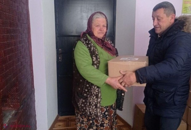 FOTO // Peste 8 000 de pensionari din Orhei au primit DARURI de la echipa lui Ilan Șor, cu ocazia sărbătorilor de iarnă