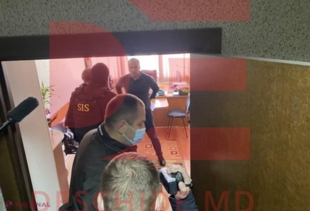 VIDEO // Ce au găsit procurorii la domiciliul JUDECĂTORULUI Alexandru Gheorghieș, reținut pentru ÎMBOGĂȚIRE ilicită. Complicii săi au MĂRTURISIT tot